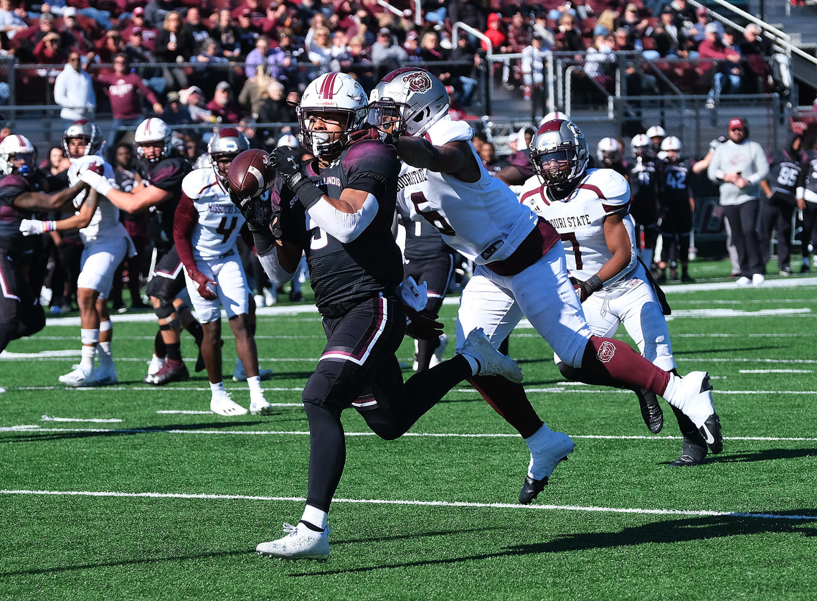 110721-spt-siu-fb-03.jpg